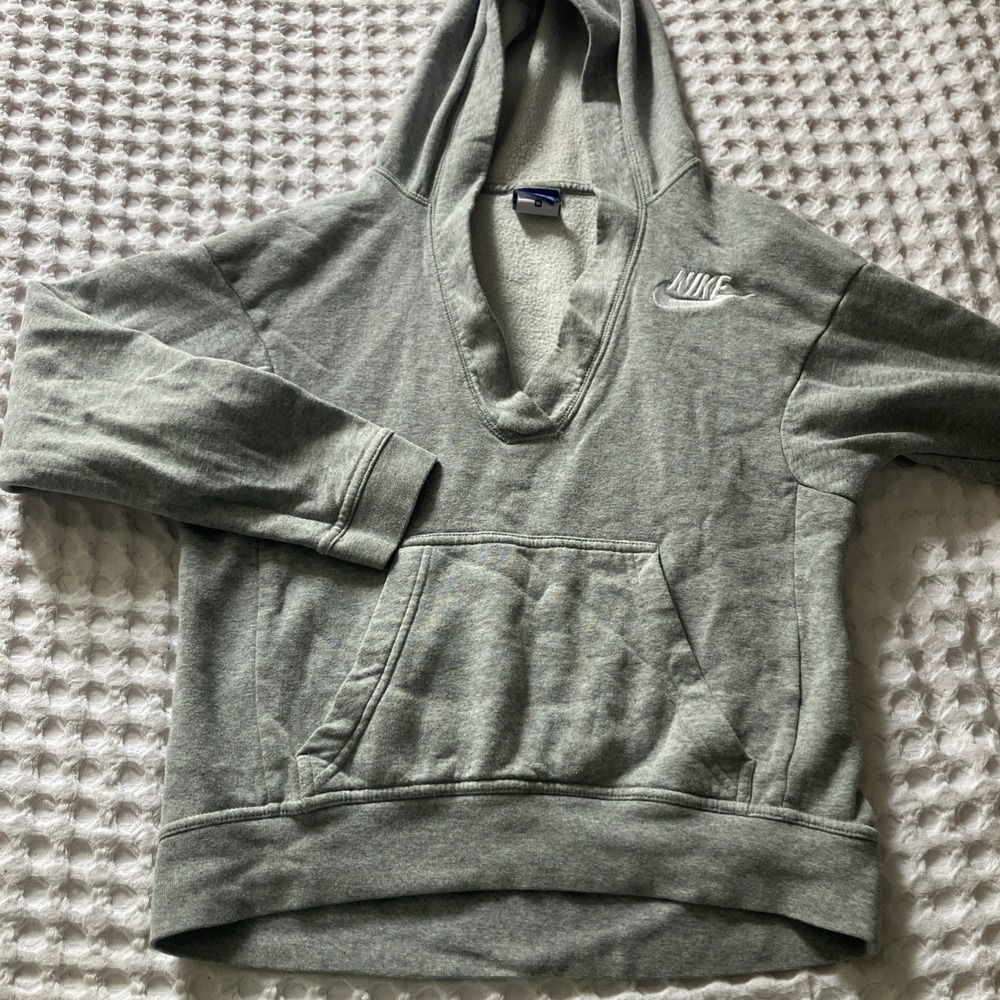 Womens Gray V Neck Nike Hoodie Sweatshirt Small Logo Medium M‎ Swoosh Crop